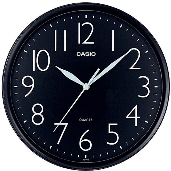 Стенен часовник  Casio, кръгъл, черен, с бели арабски цифри. Гаранция
