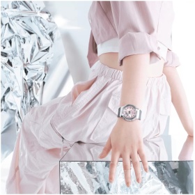 Дамски часовник Casio G-Shock - GM-S2110-4AER
